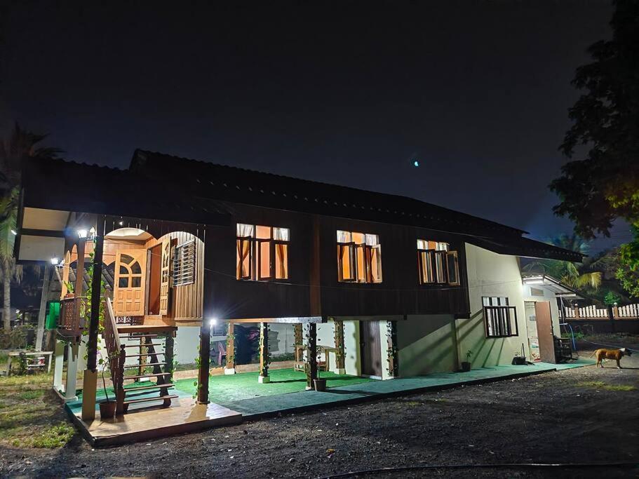 Holiday home Regal Eagle Golf-centric Thai House And Garden *