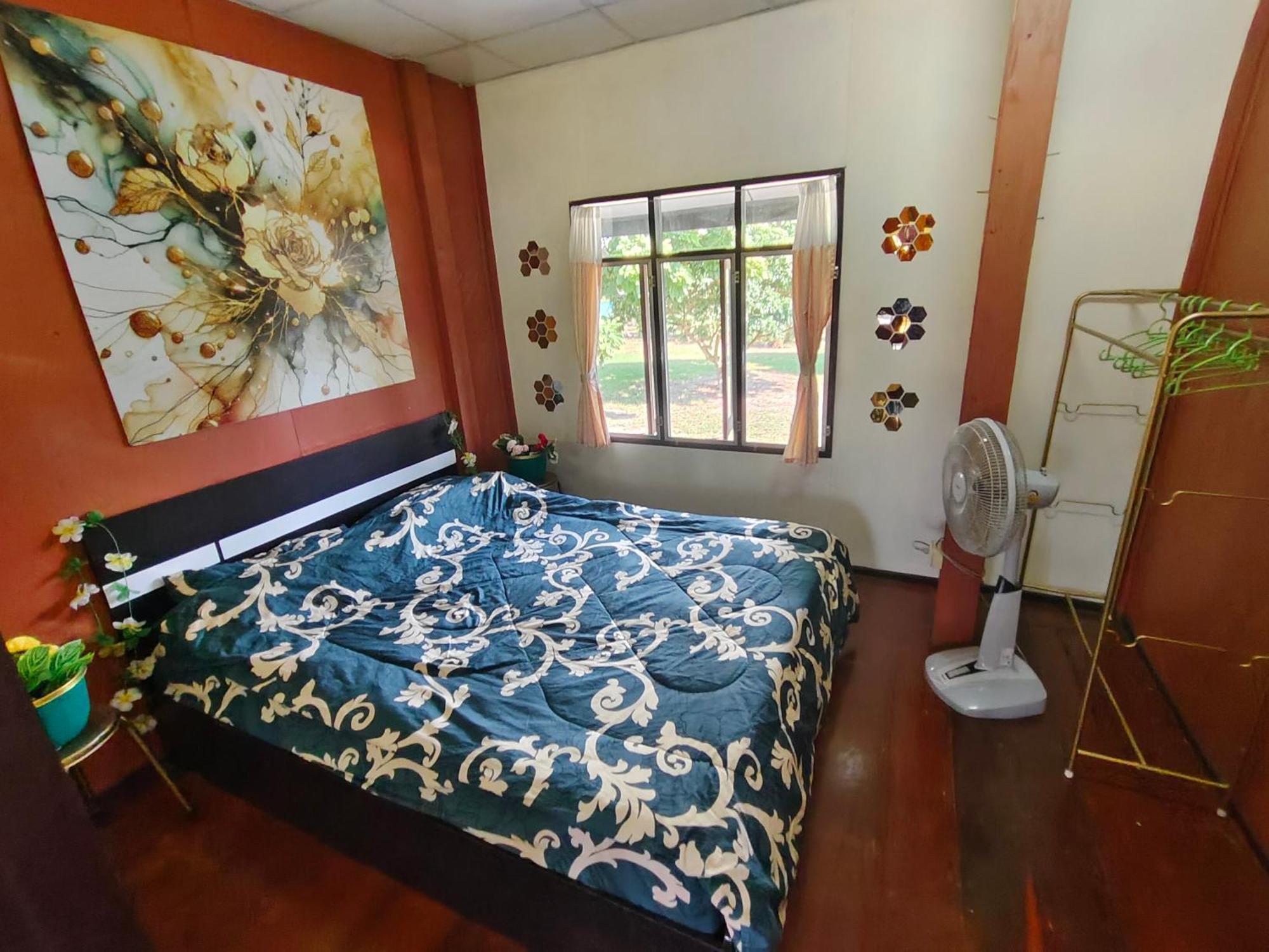 Regal Eagle Golf-centric Thai House And Garden *