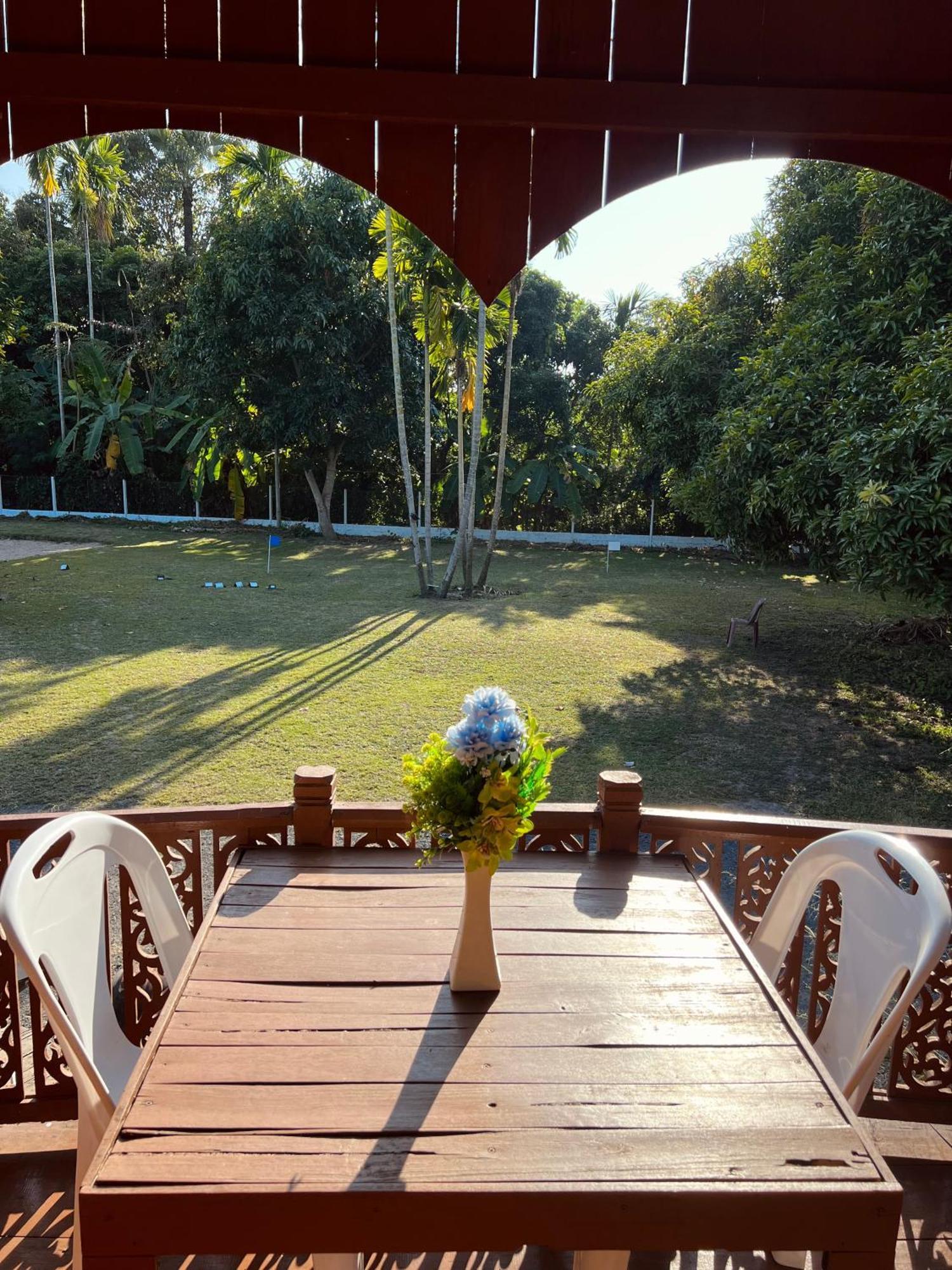 Regal Eagle Golf-centric Thai House And Garden *