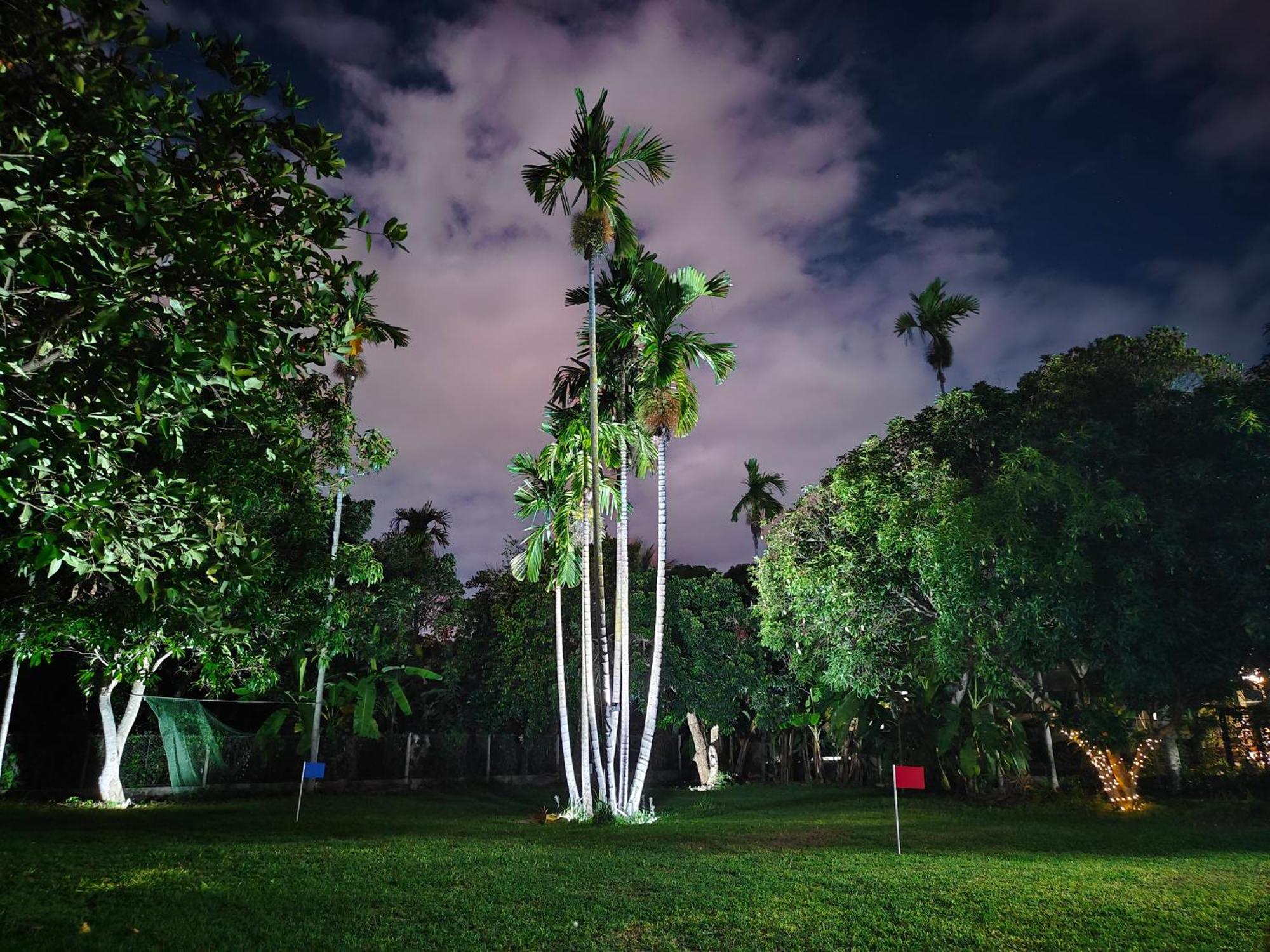 Regal Eagle Golf-centric Thai House And Garden Nhà nghỉ *